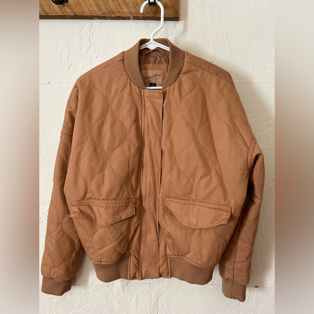 Universal Threads Quilted Bomber Jacket